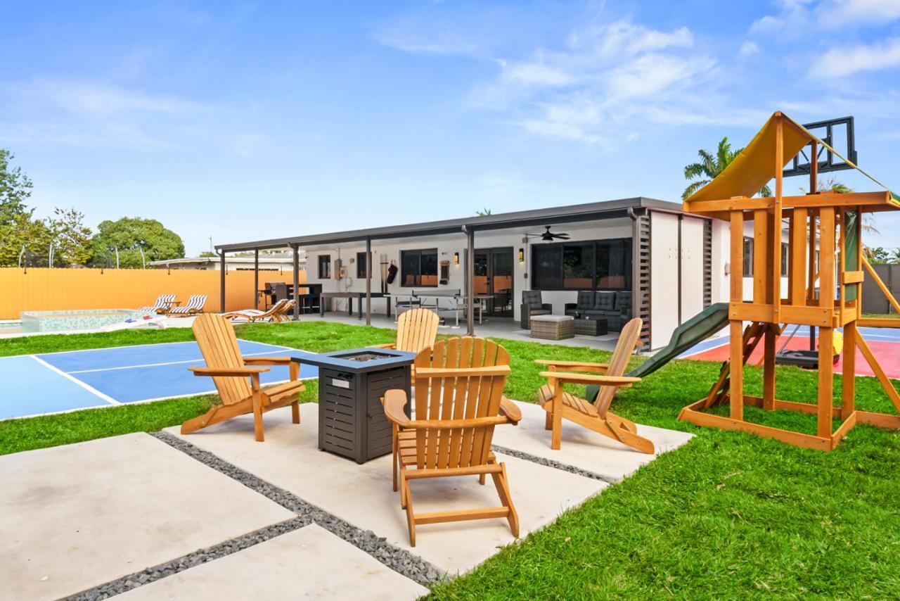 Luxury Getaway With Retreat Heated Pool And Jacuzzi L31 Сasa de vacaciones *